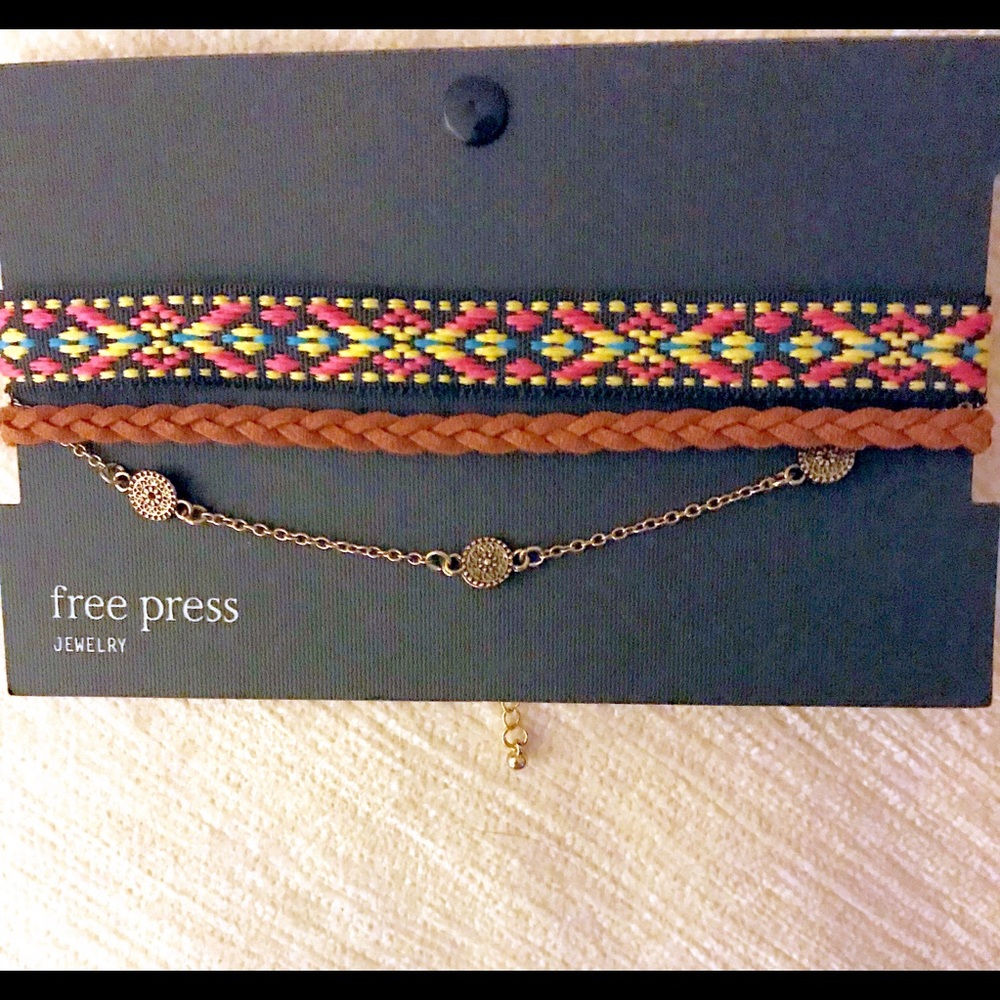 🆕NWT Set of 3 Choker Necklaces